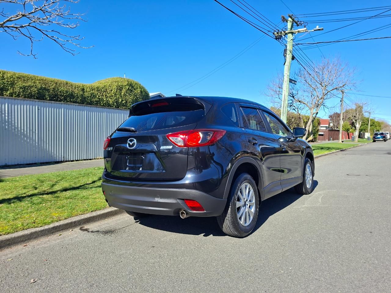 Vehicle image 3