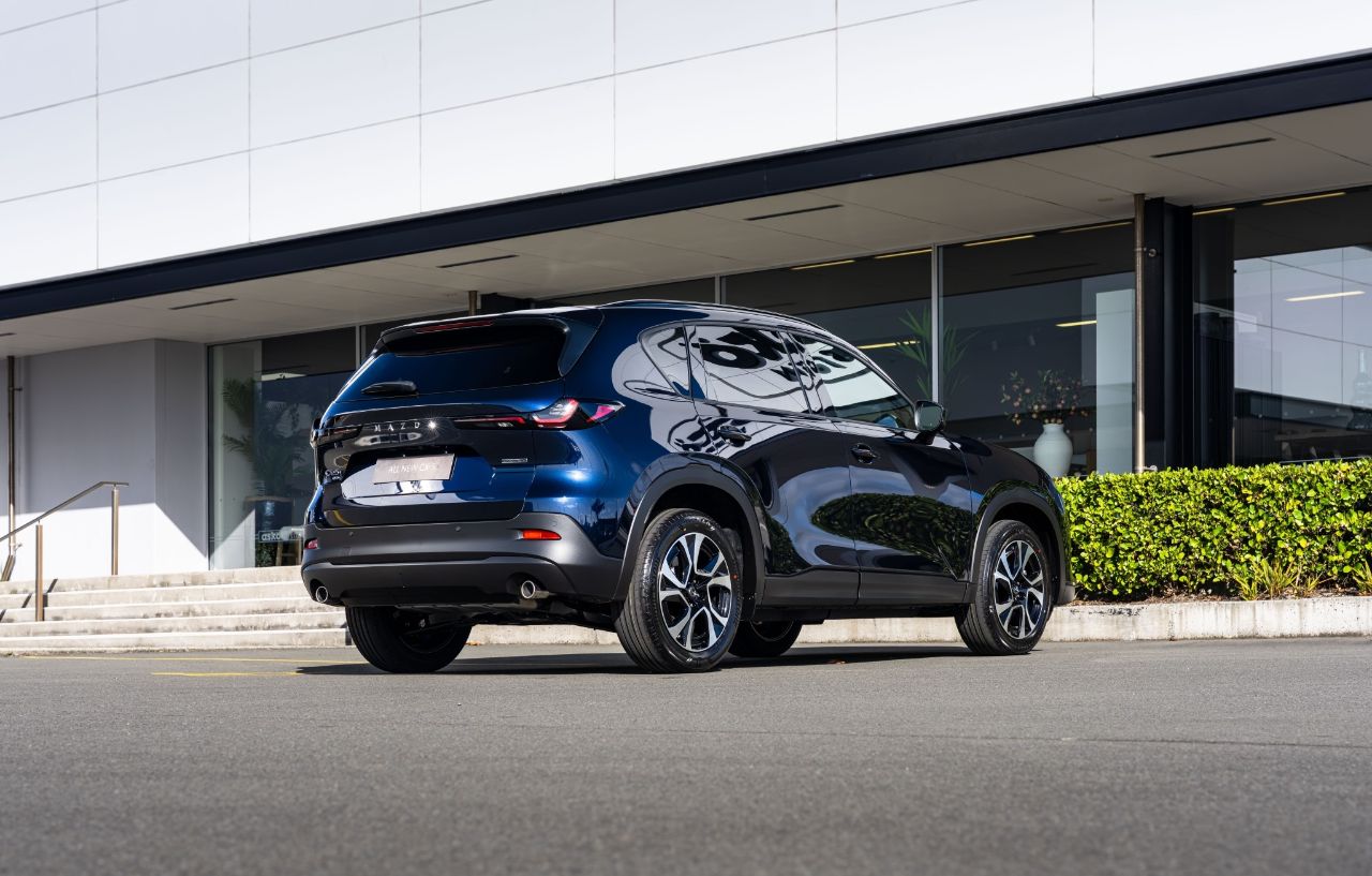 Vehicle image 3