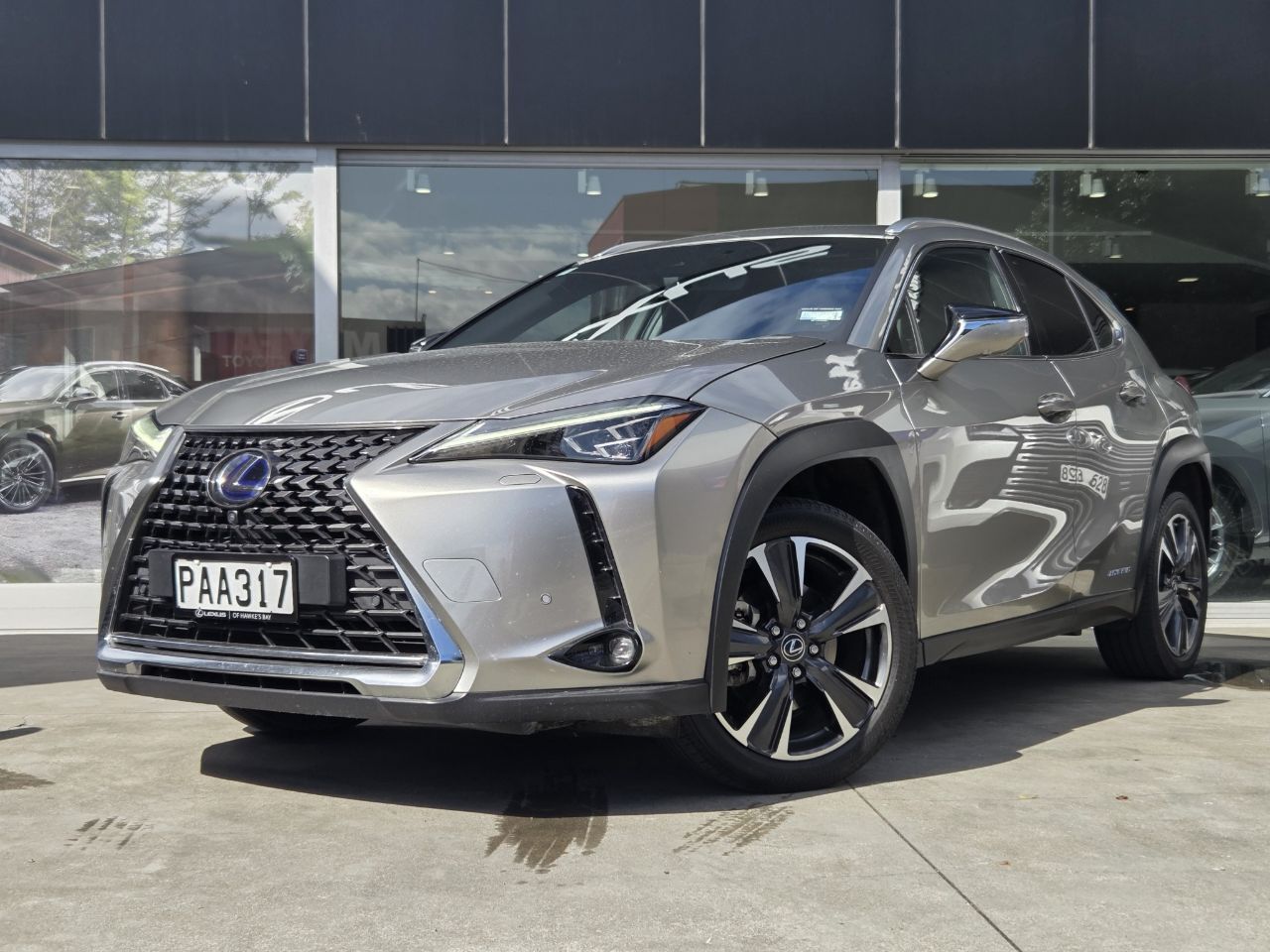 Vehicle image 3