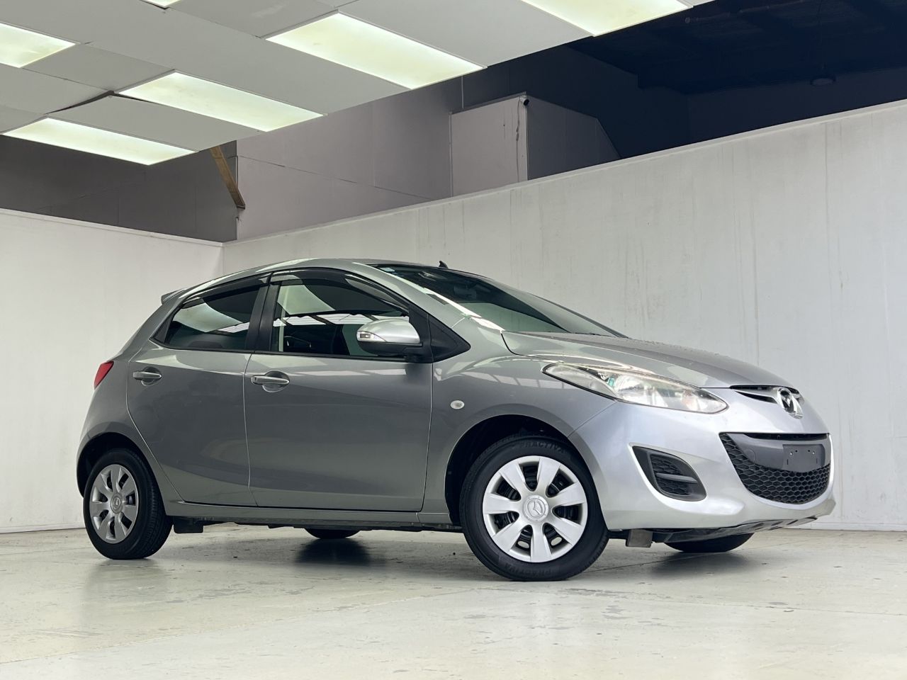 Vehicle image 4
