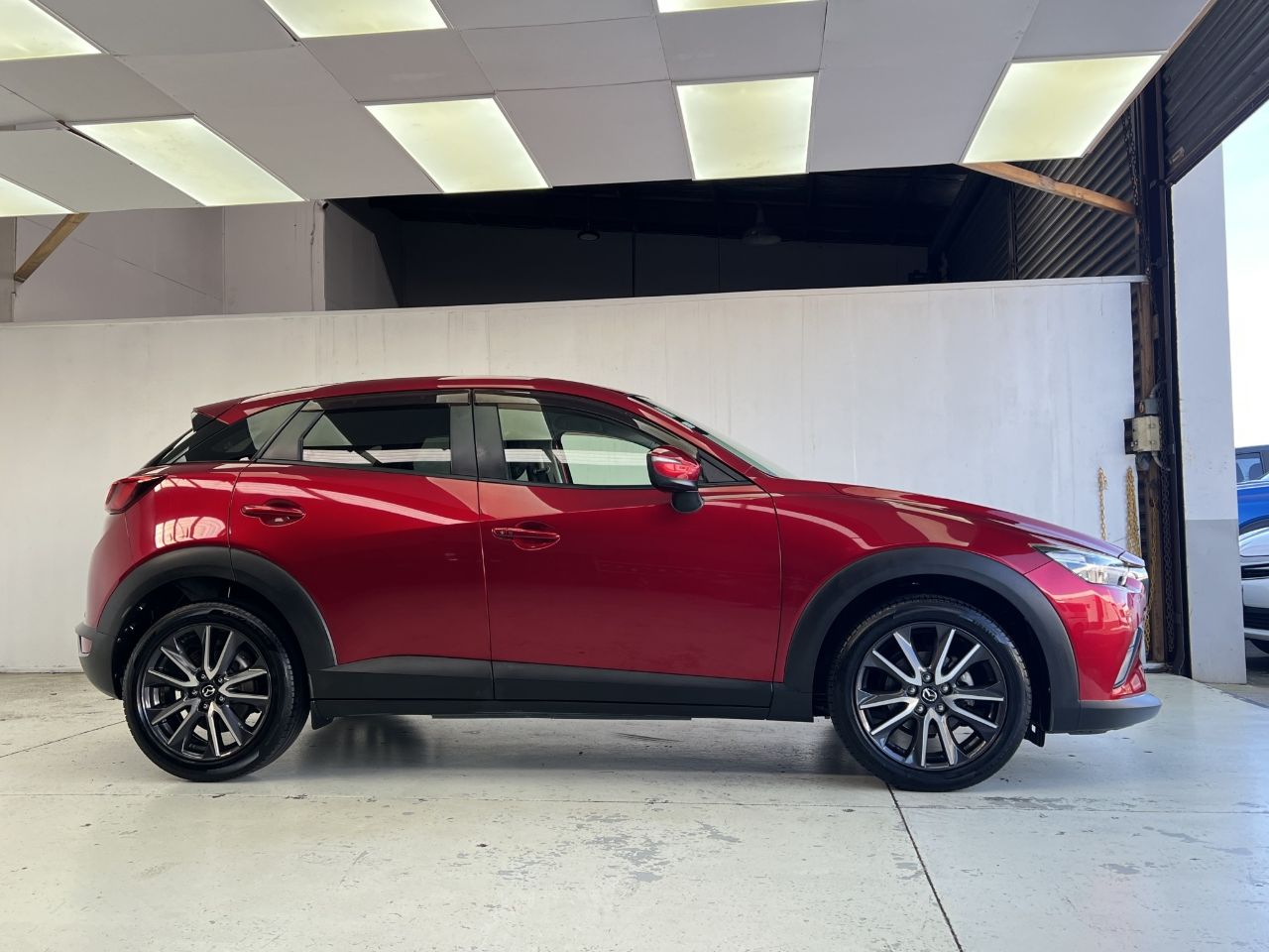 Vehicle image 5
