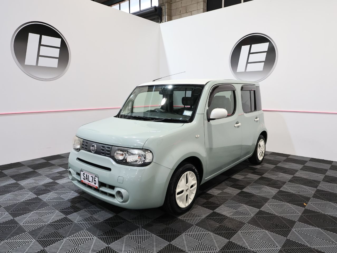 Vehicle image 5