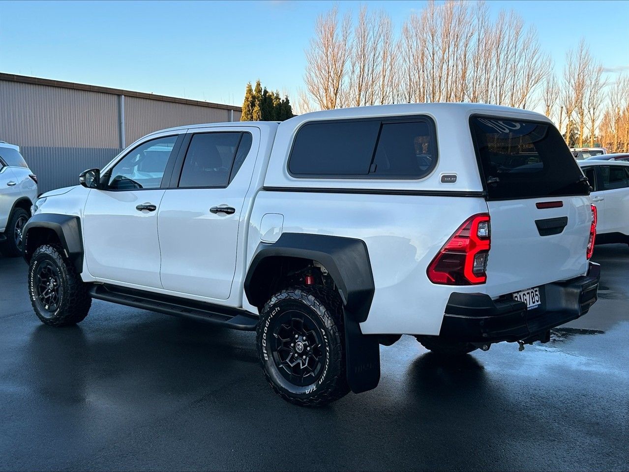 Vehicle image 3