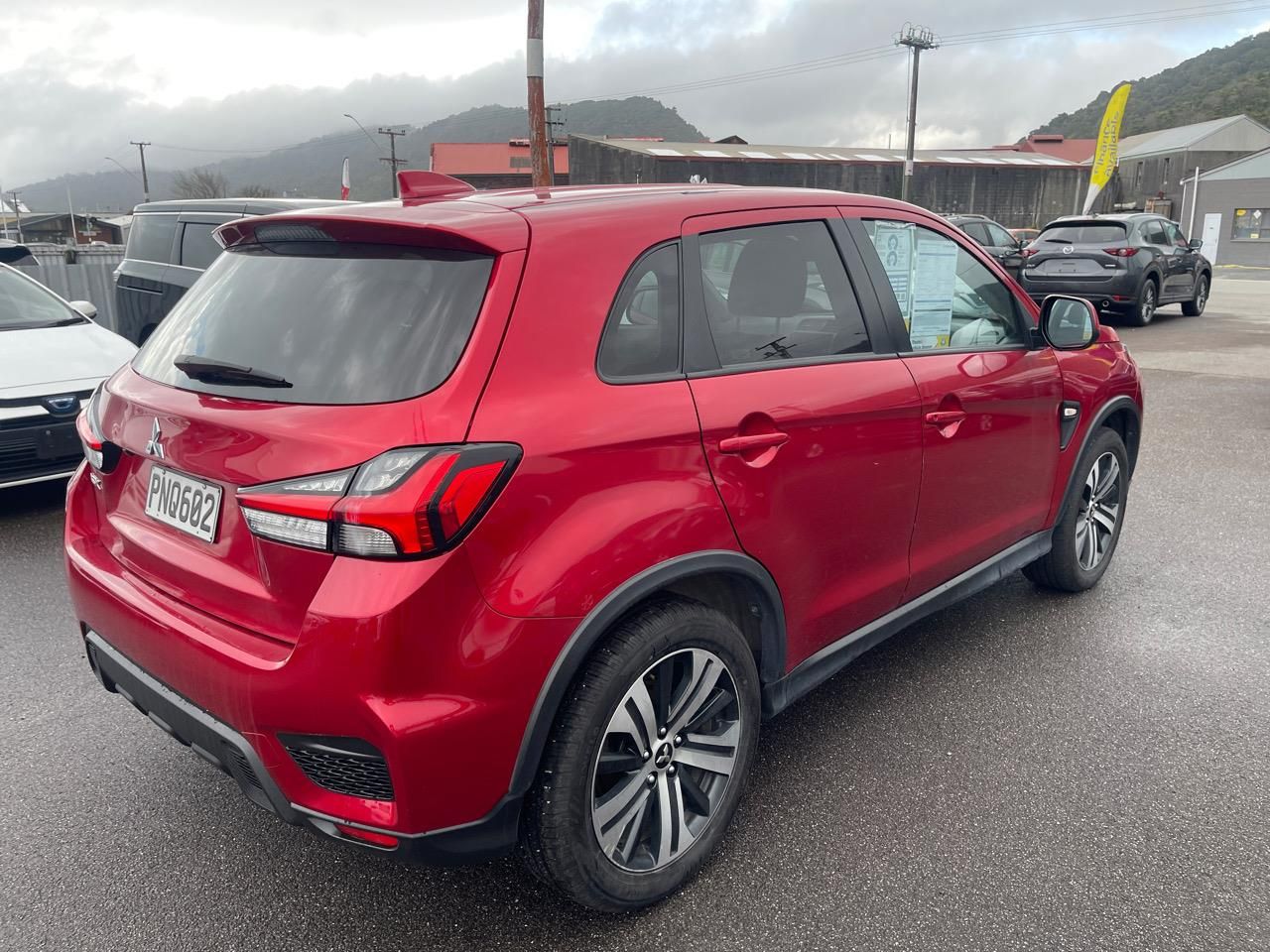 Vehicle image 5
