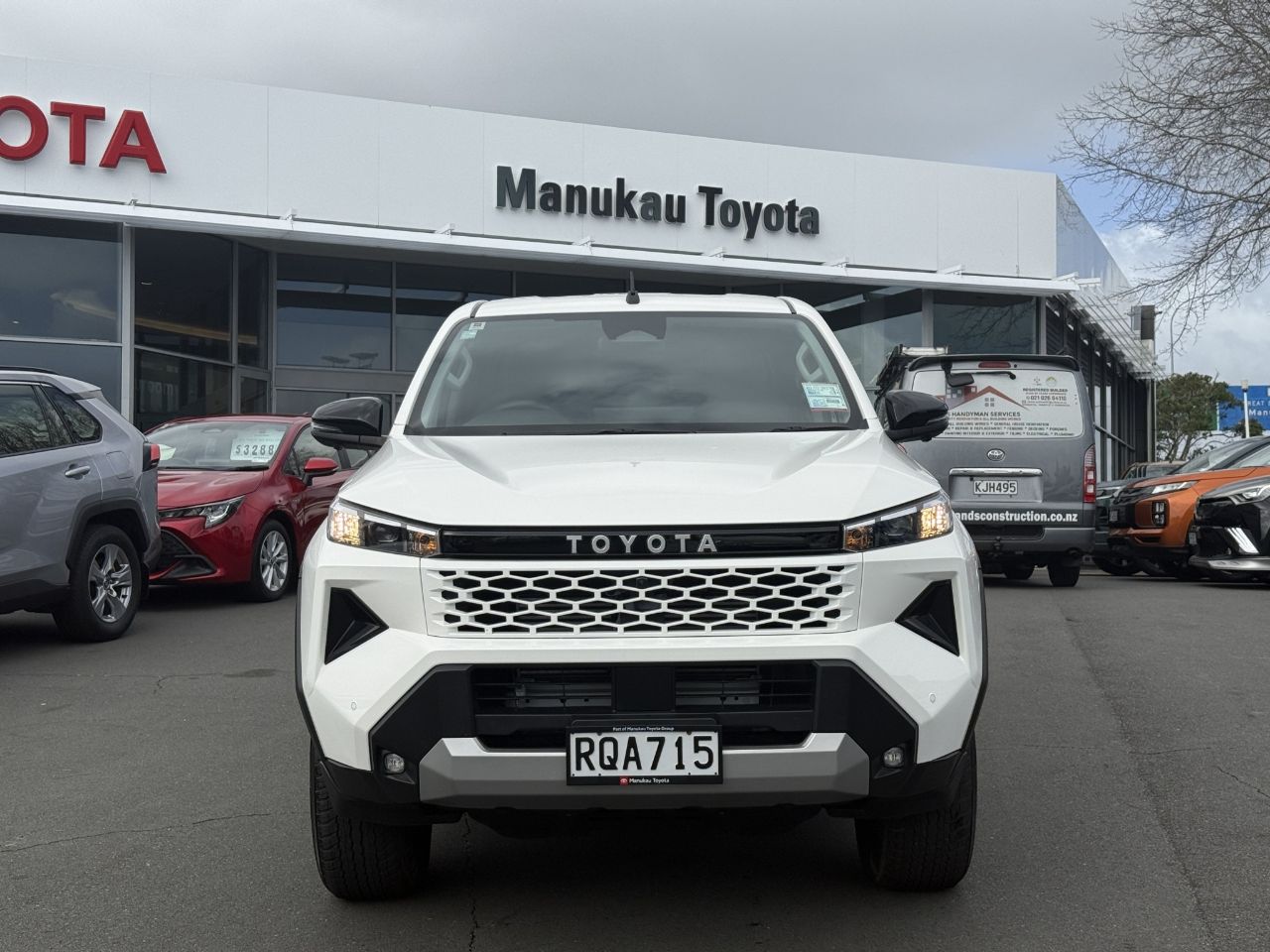 Vehicle image 3