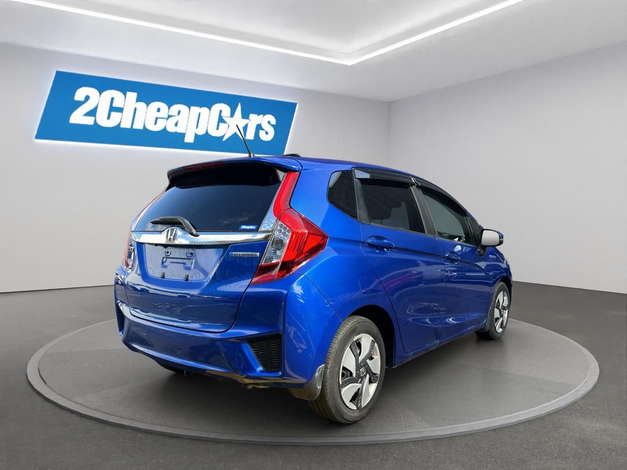 Vehicle image 5
