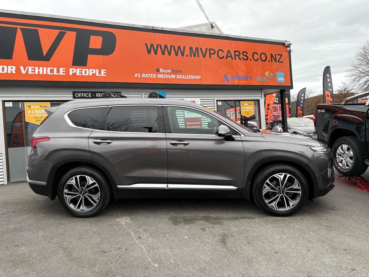 Vehicle image 3