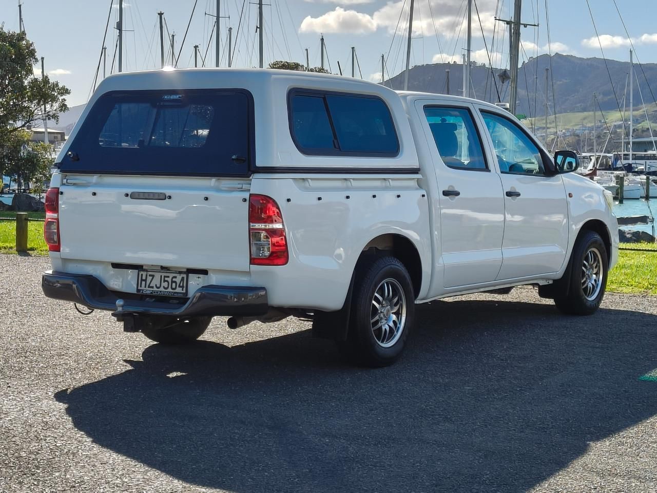 Vehicle image 3