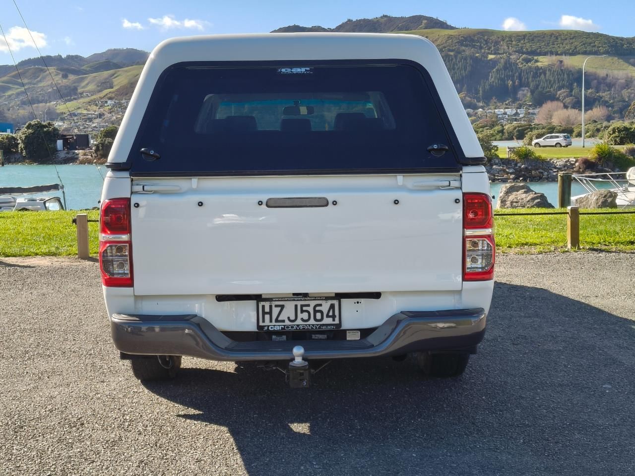 Vehicle image 5