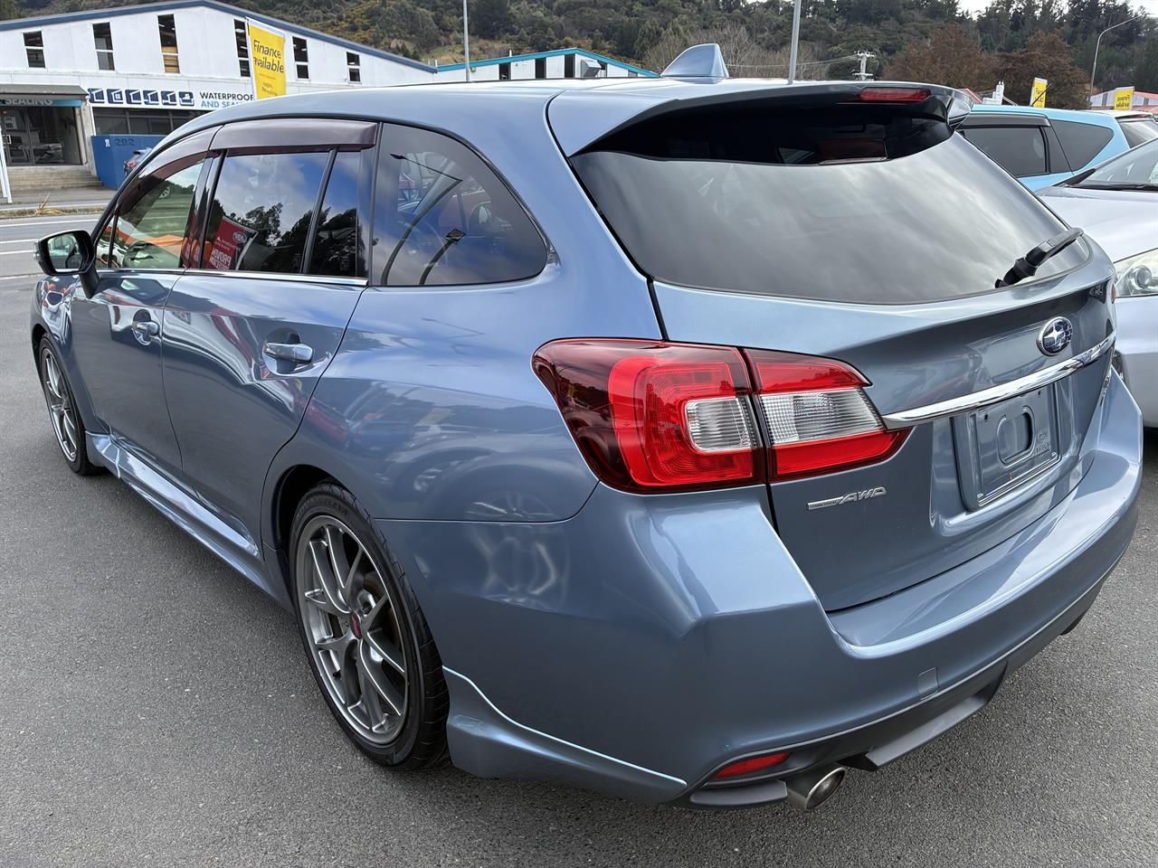 Vehicle image 4