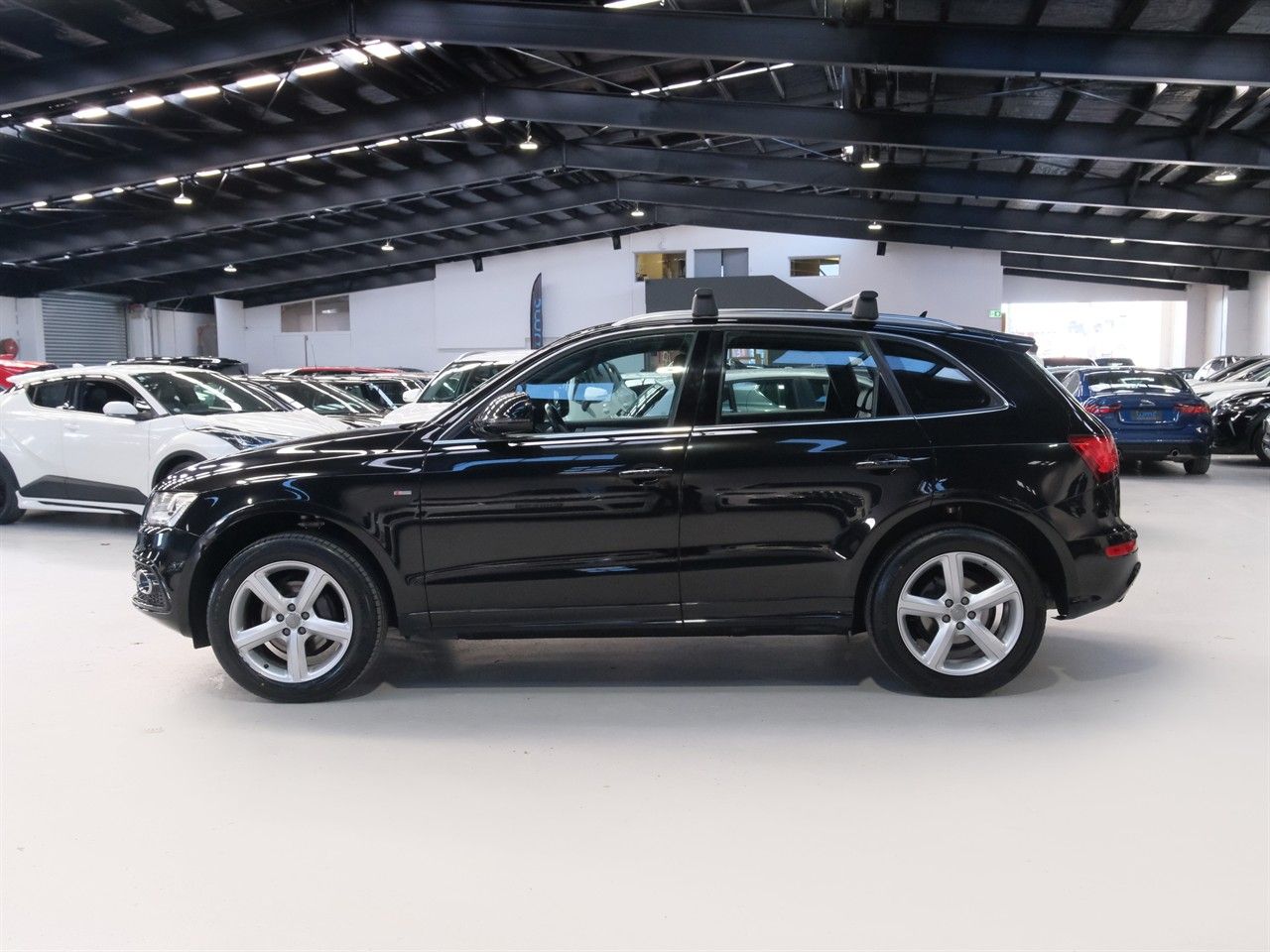 Vehicle image 5