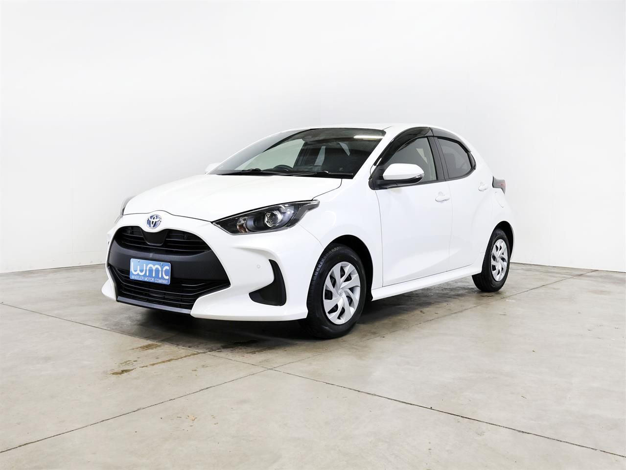 Vehicle image 4