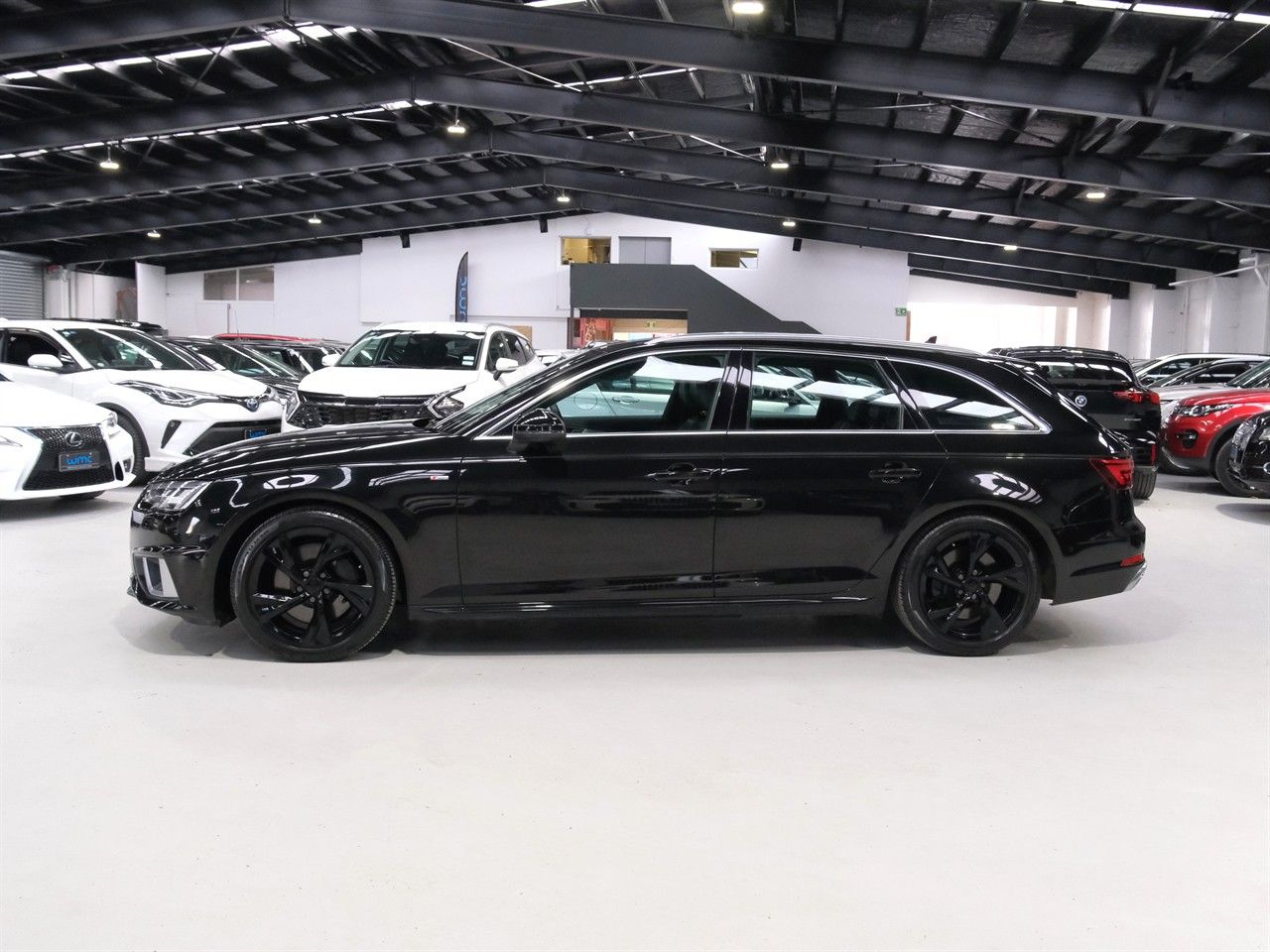 Vehicle image 5