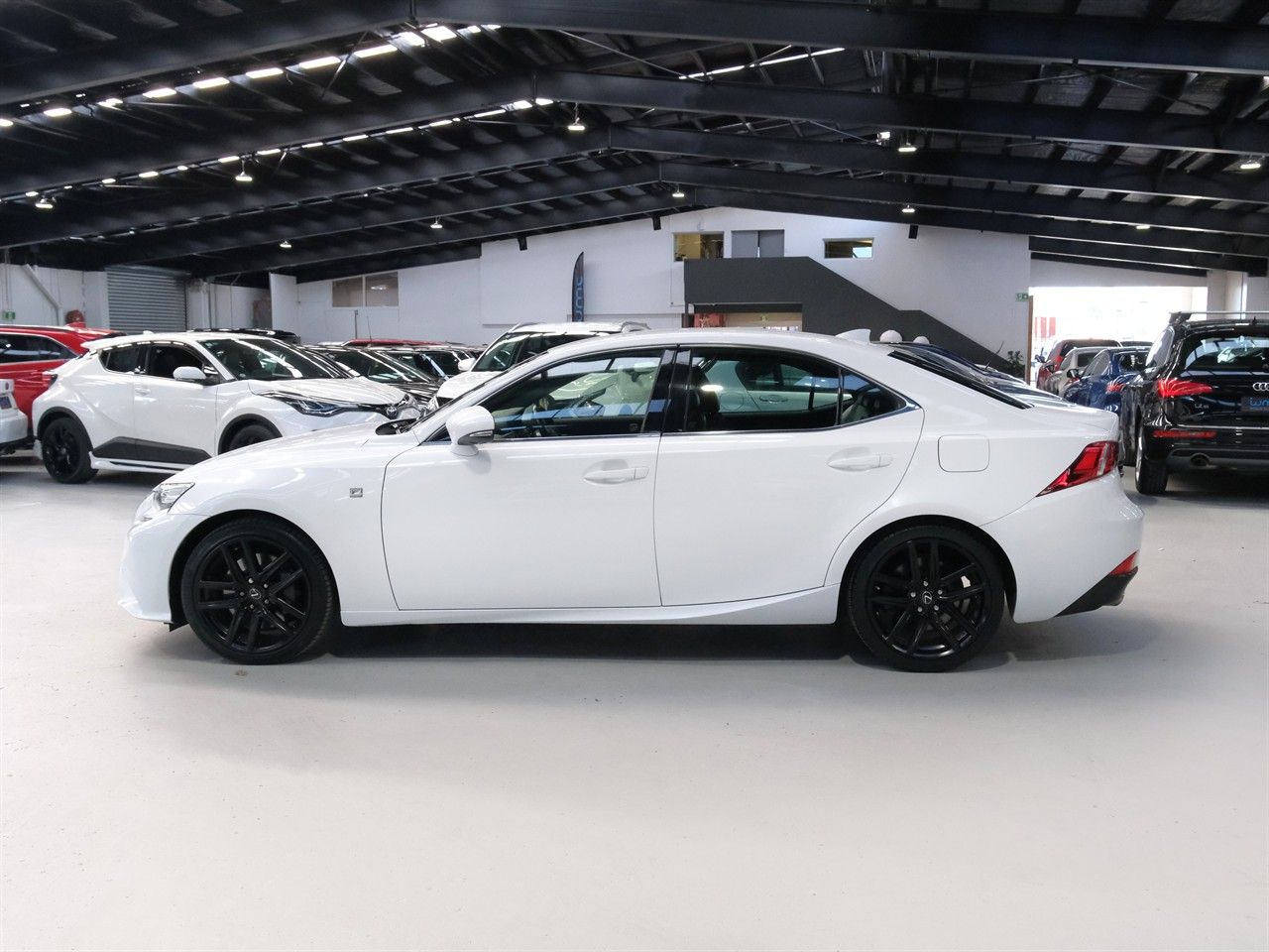 Vehicle image 5