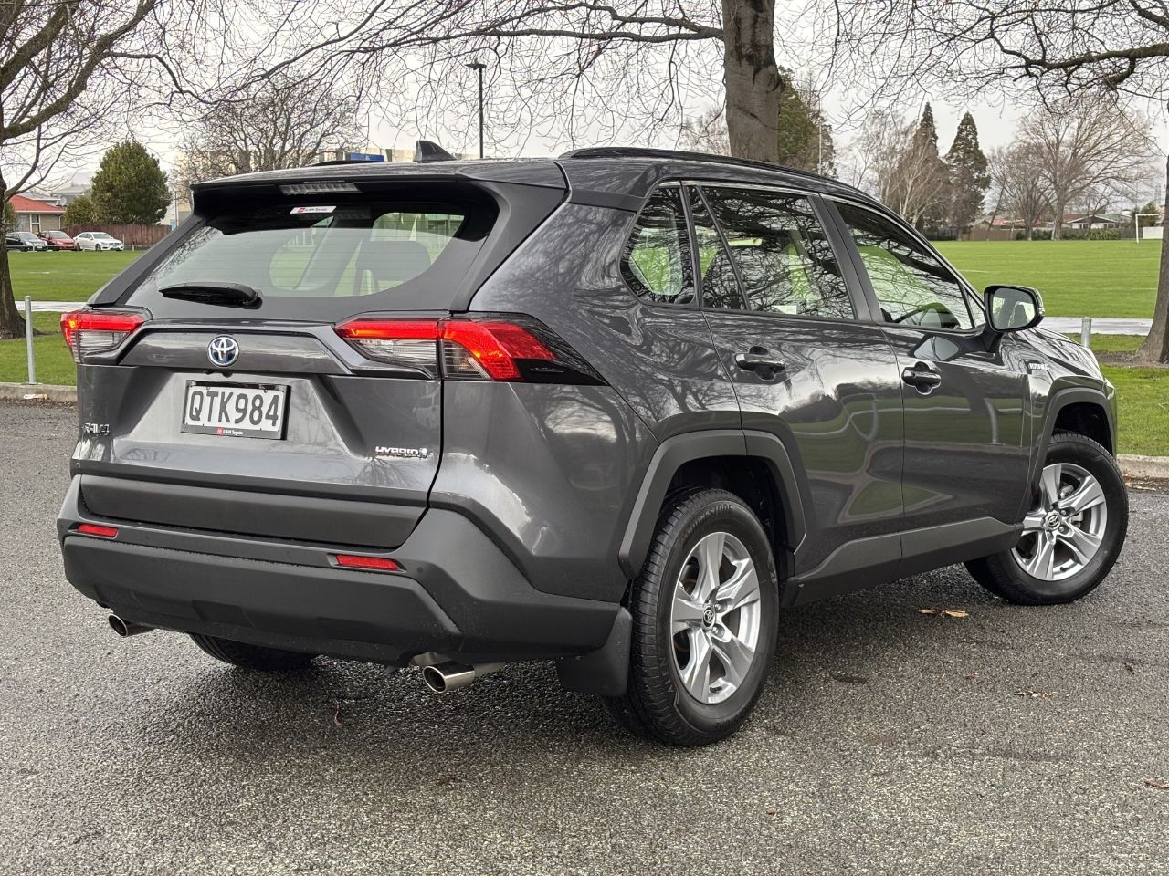 Vehicle image 5