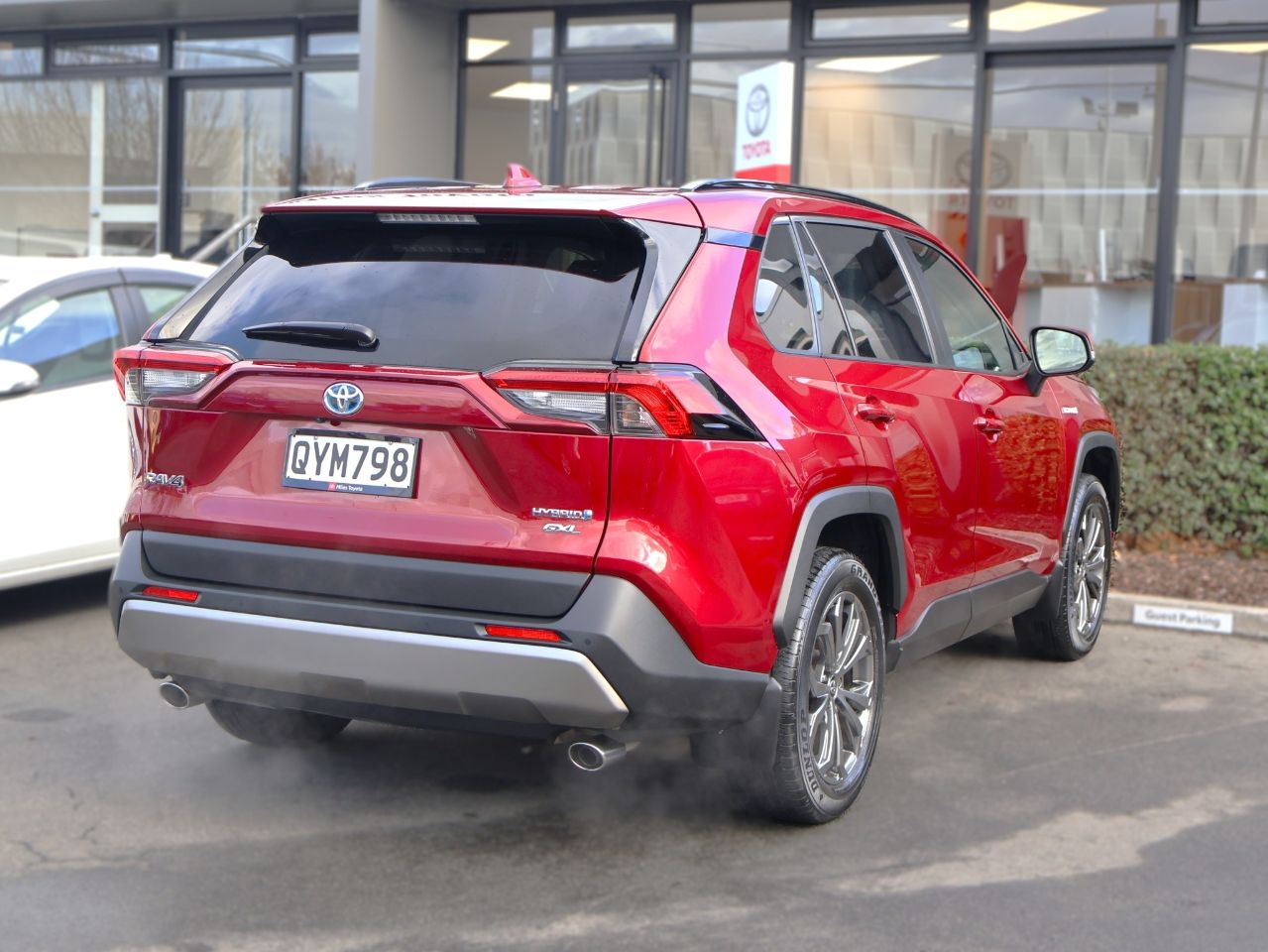 Vehicle image 5