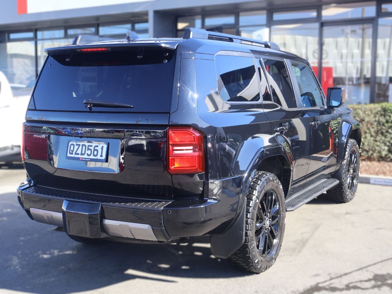 Vehicle image 5