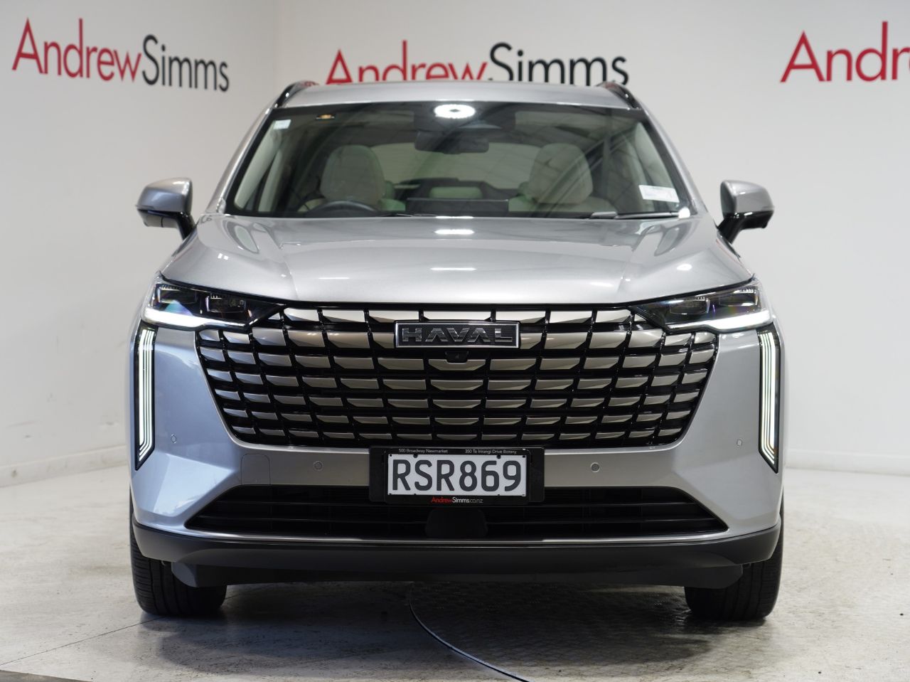 Vehicle image 4