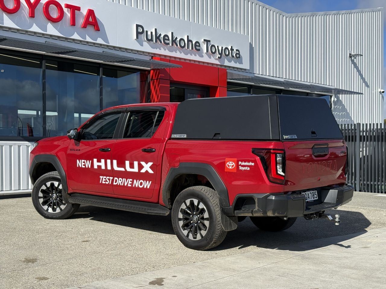 Vehicle image 5