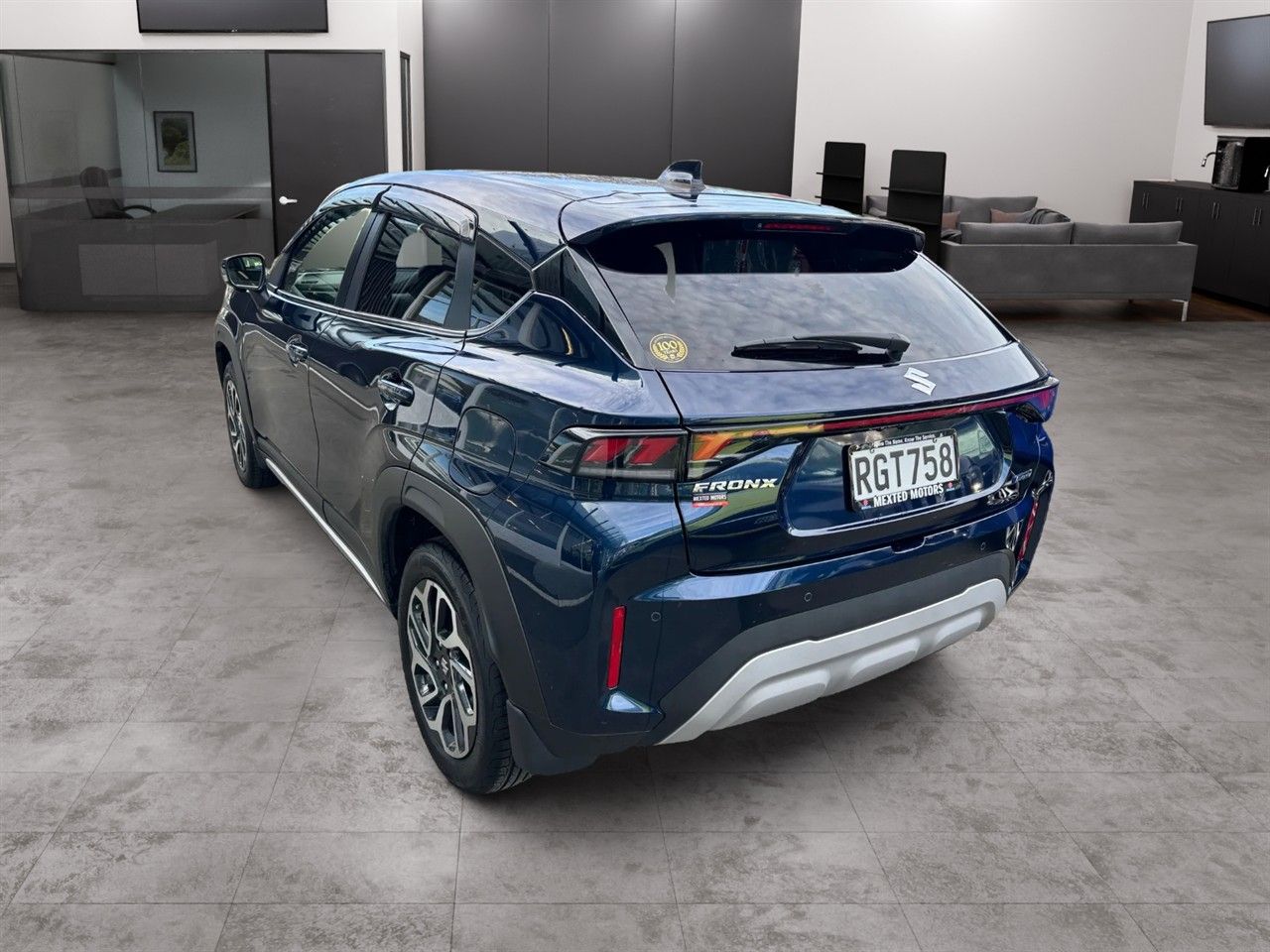 Vehicle image 4