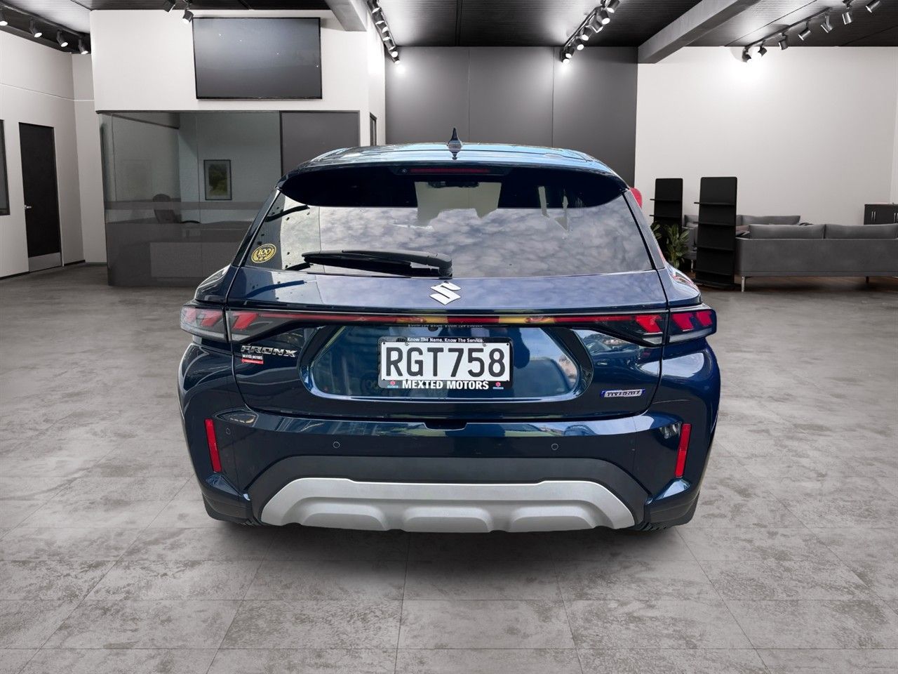 Vehicle image 5