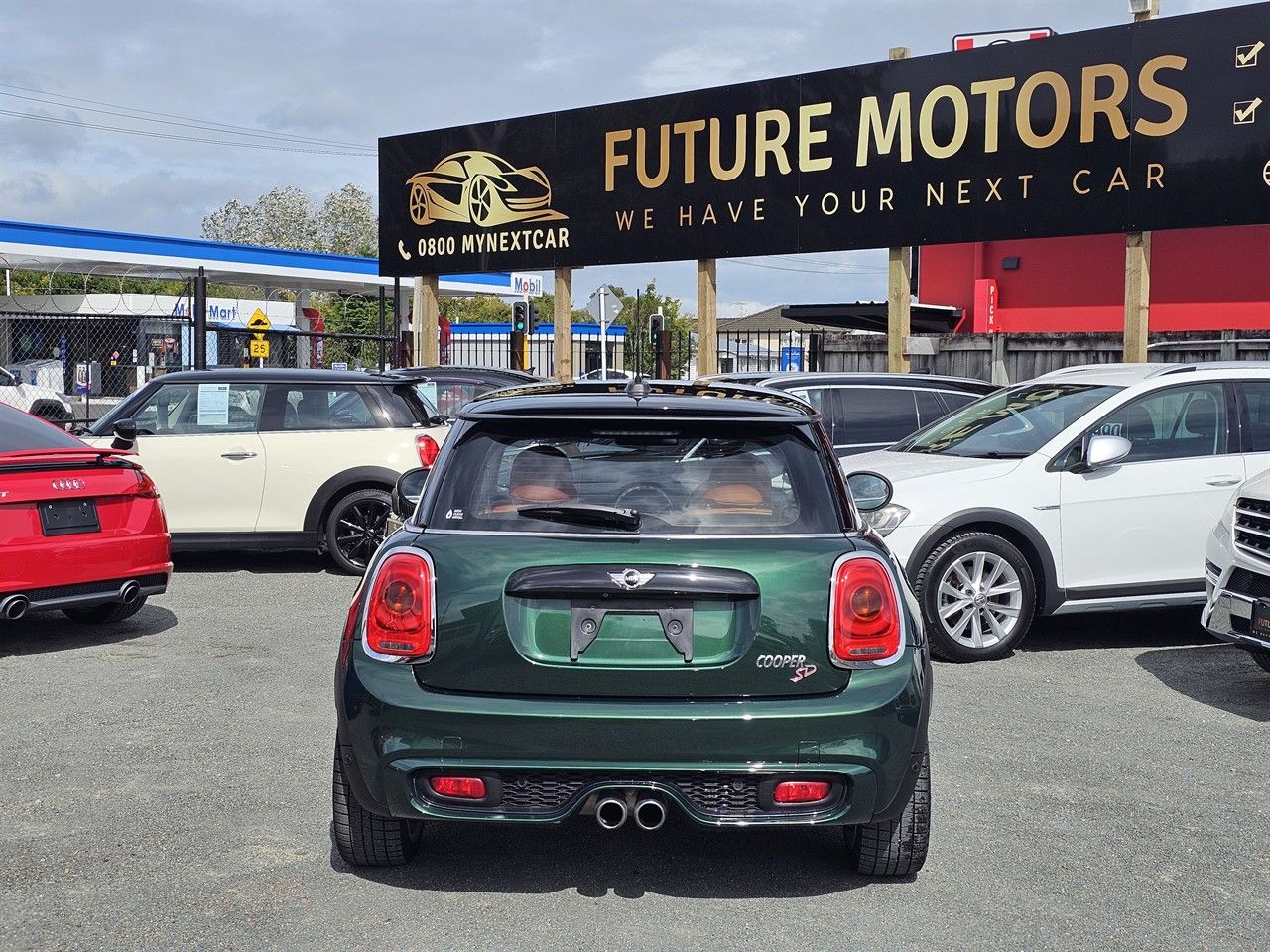 Vehicle image 5