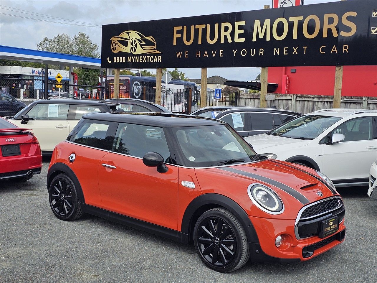 Vehicle image 5
