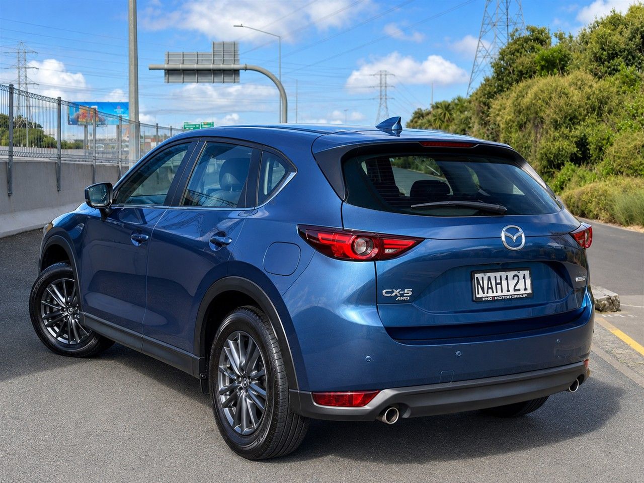 Vehicle image 3