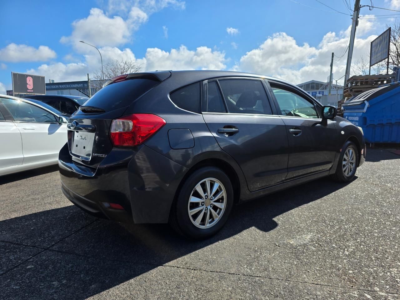 Vehicle image 5