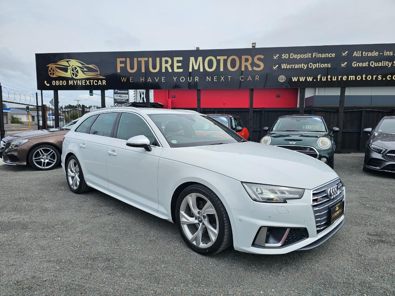Vehicle image 3