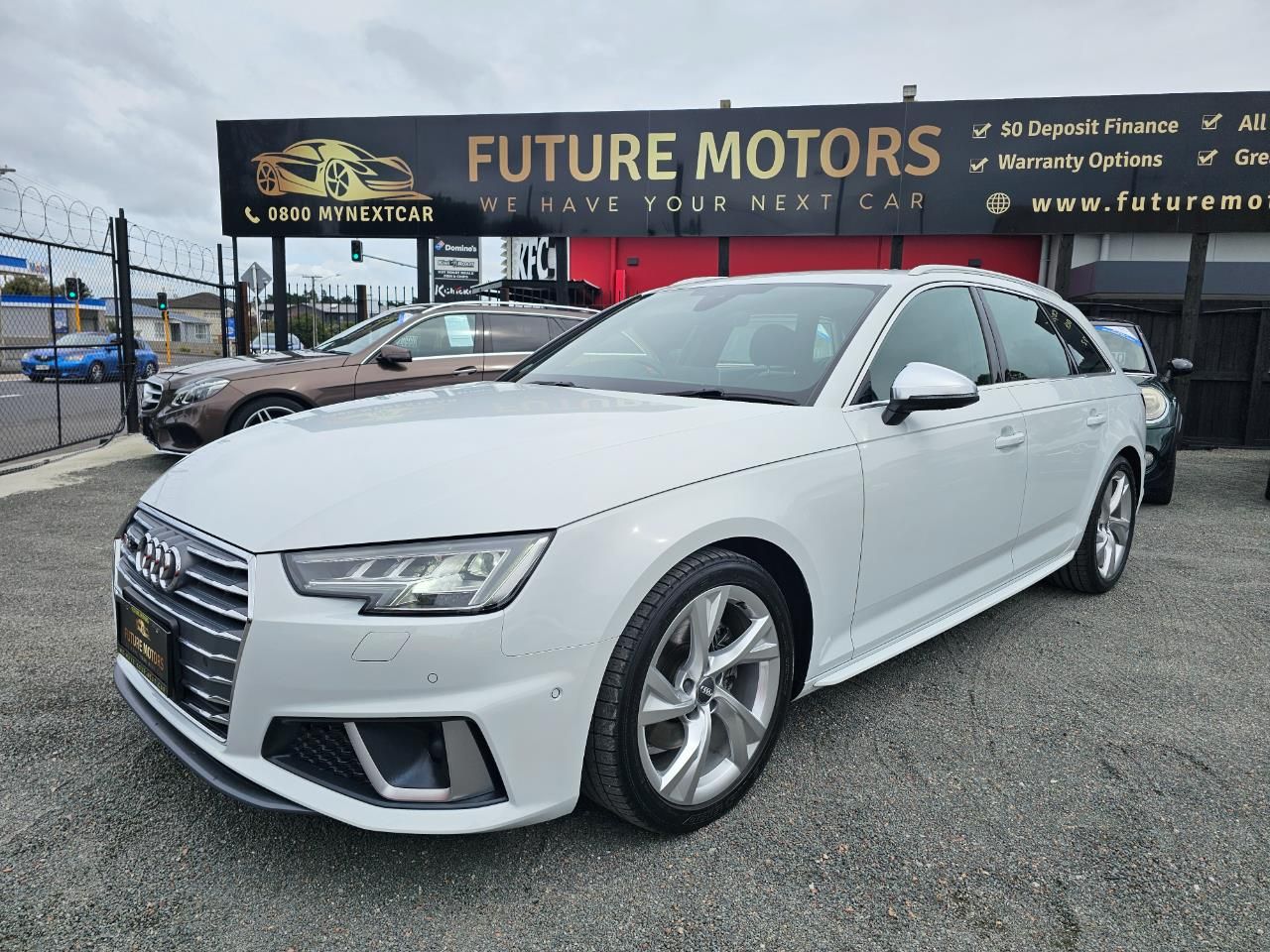 Vehicle image 5