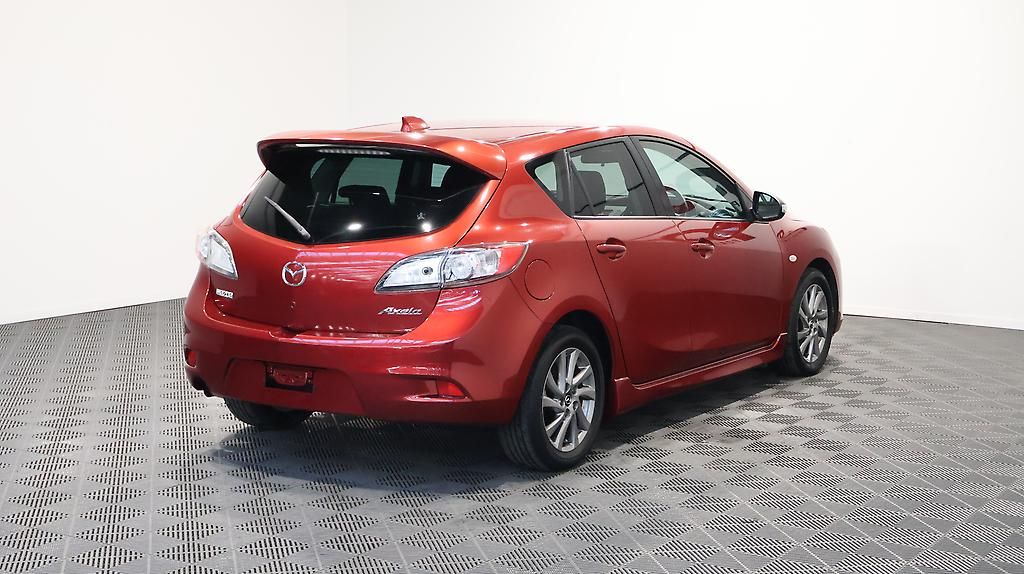 Vehicle image 5