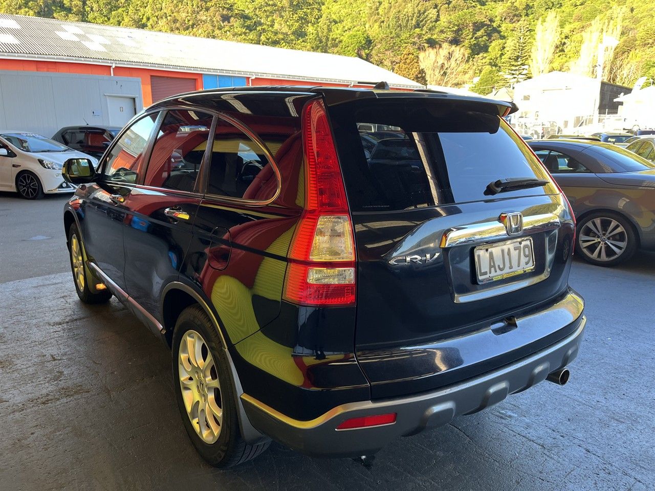 Vehicle image 4