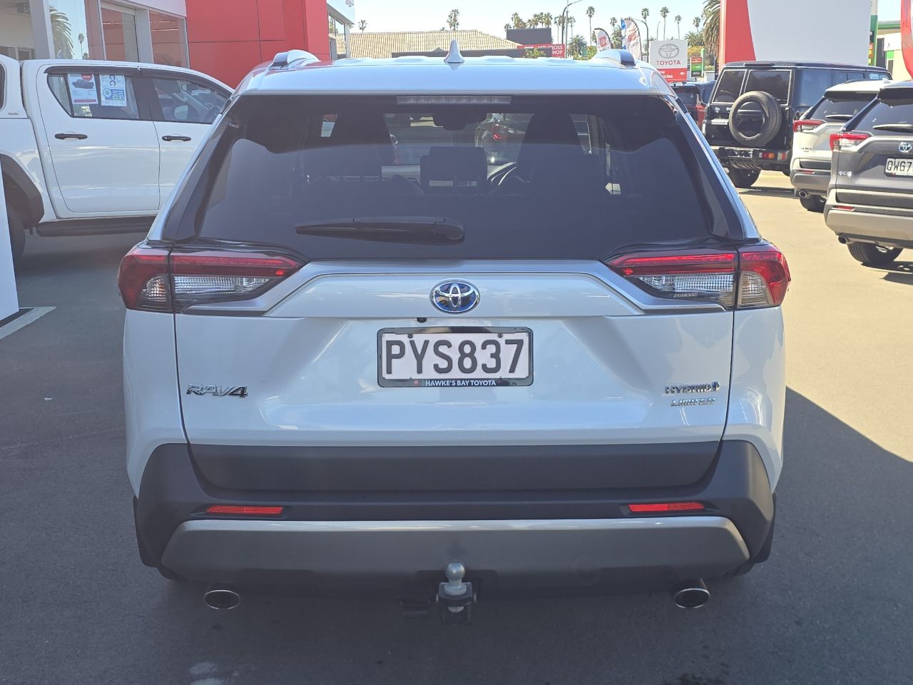Vehicle image 4