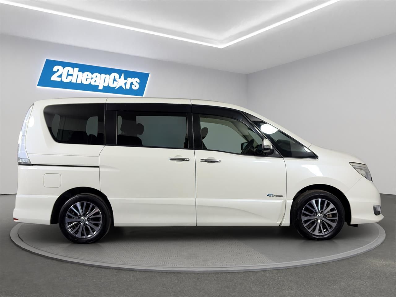 Vehicle image 4