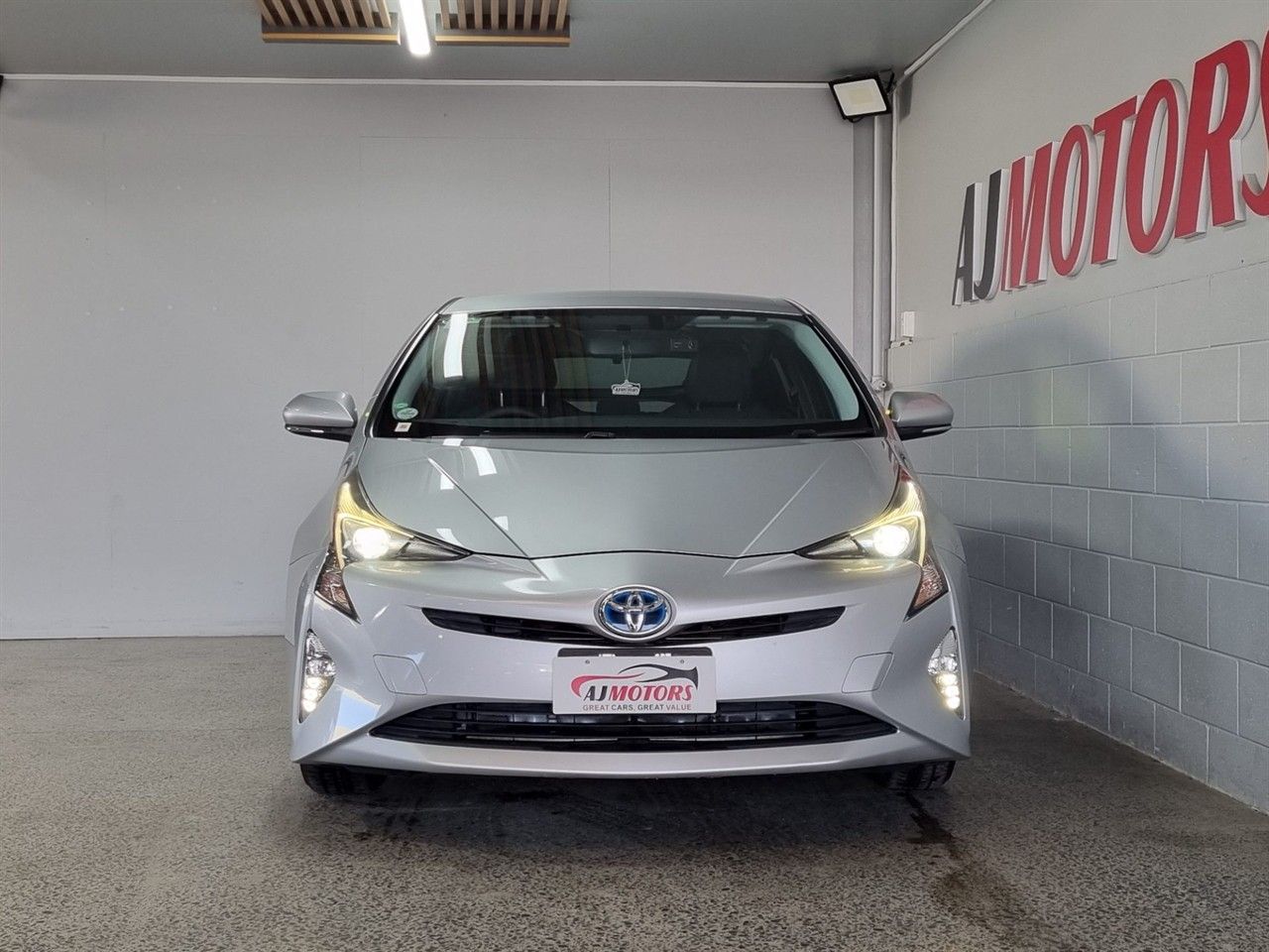 Vehicle image 2