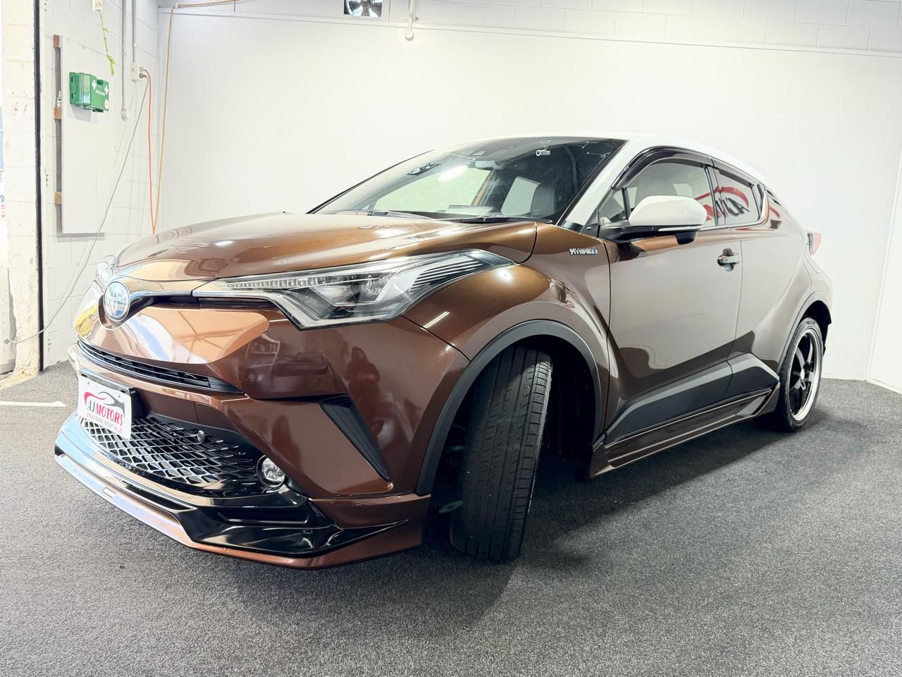 Vehicle image 3