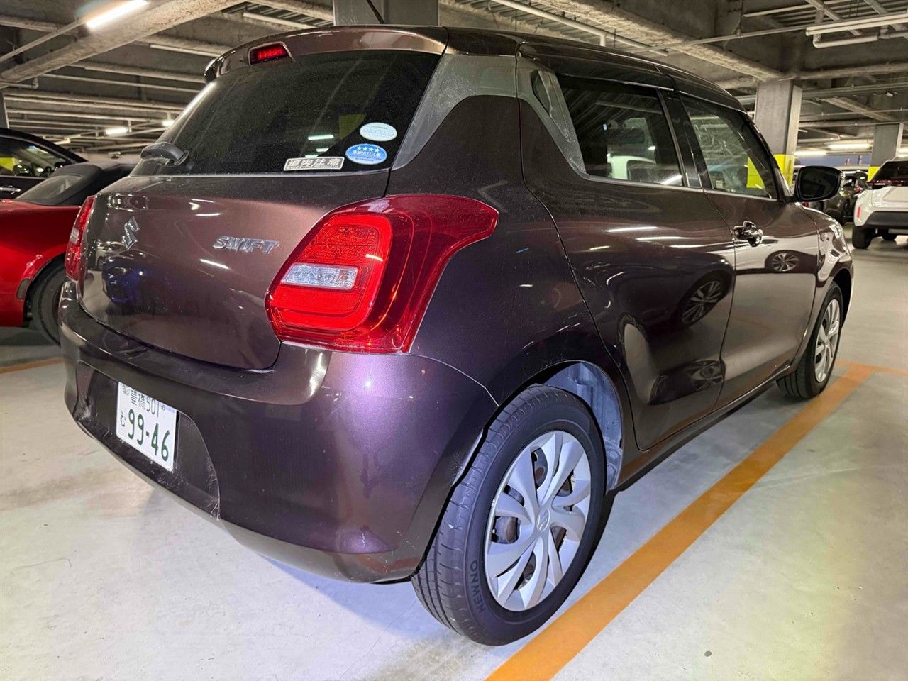 Vehicle image 4