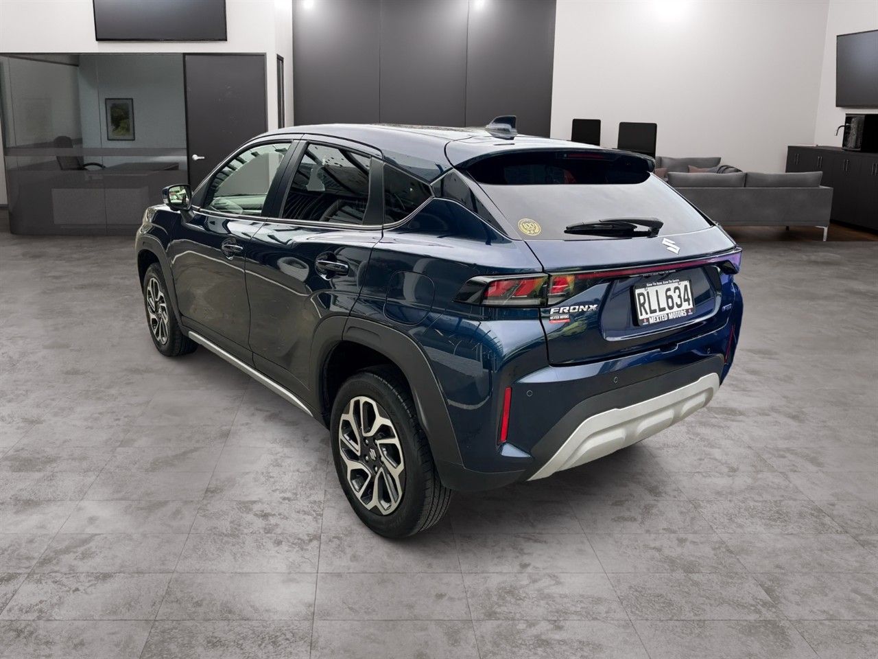 Vehicle image 4