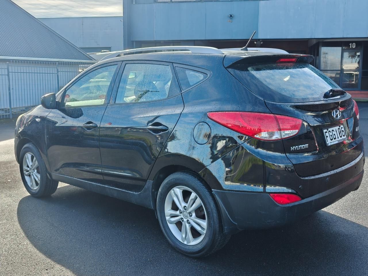 Vehicle image 5