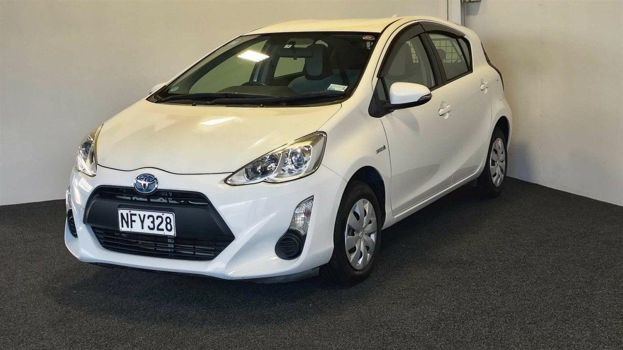Vehicle image 3