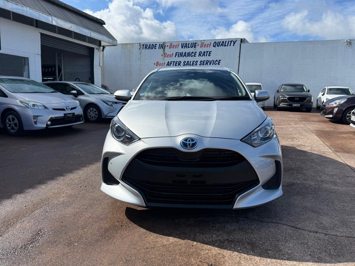 Vehicle image 5