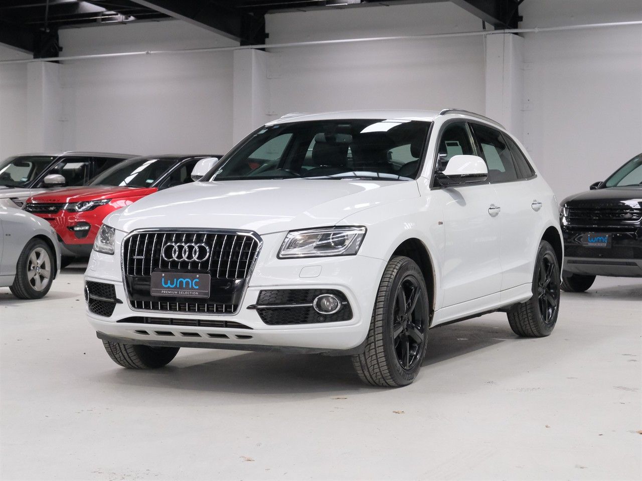 Vehicle image 4