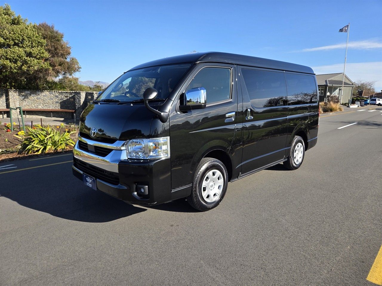 Vehicle image 3