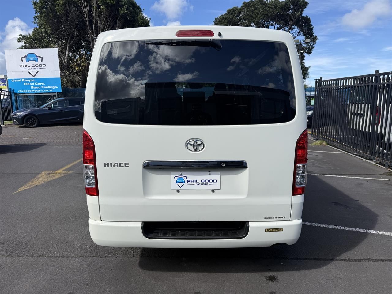 Vehicle image 5