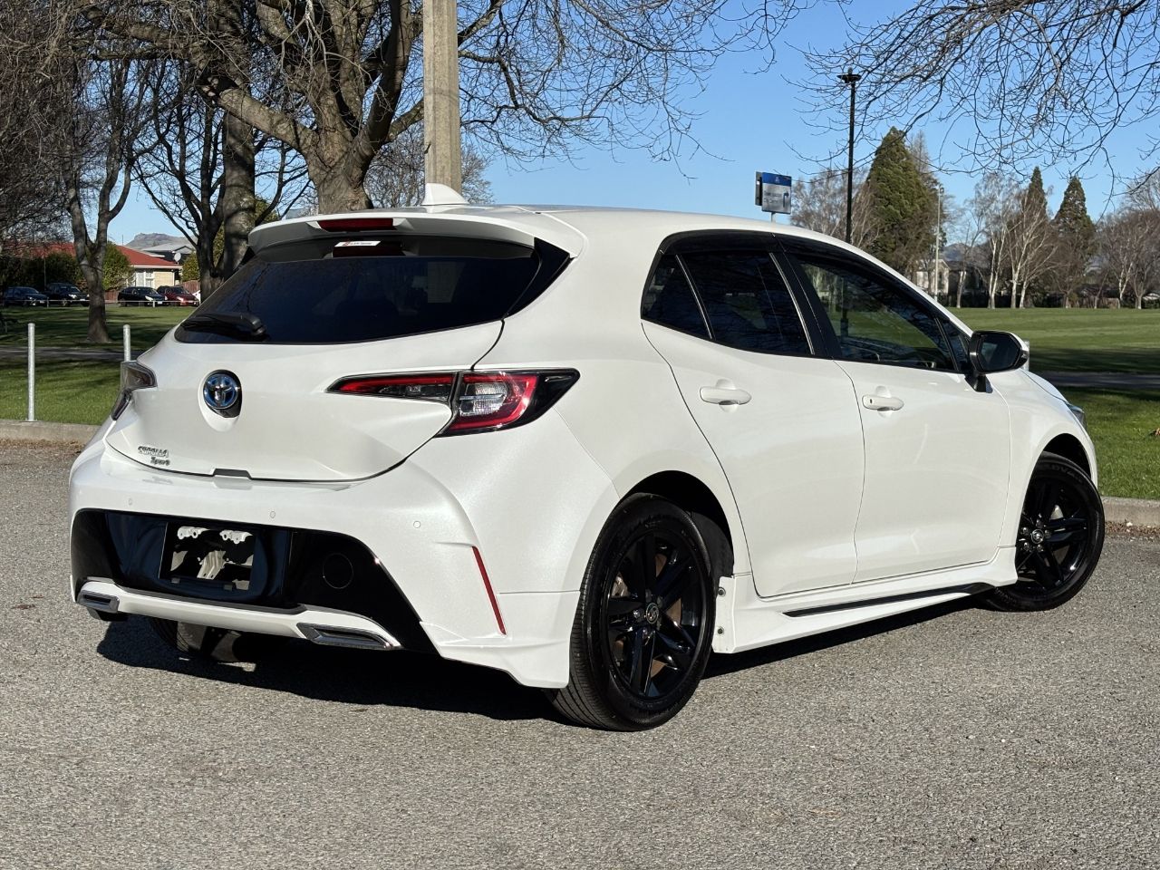 Vehicle image 5