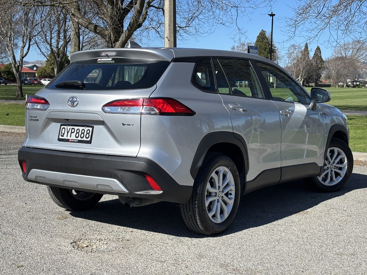 Vehicle image 5