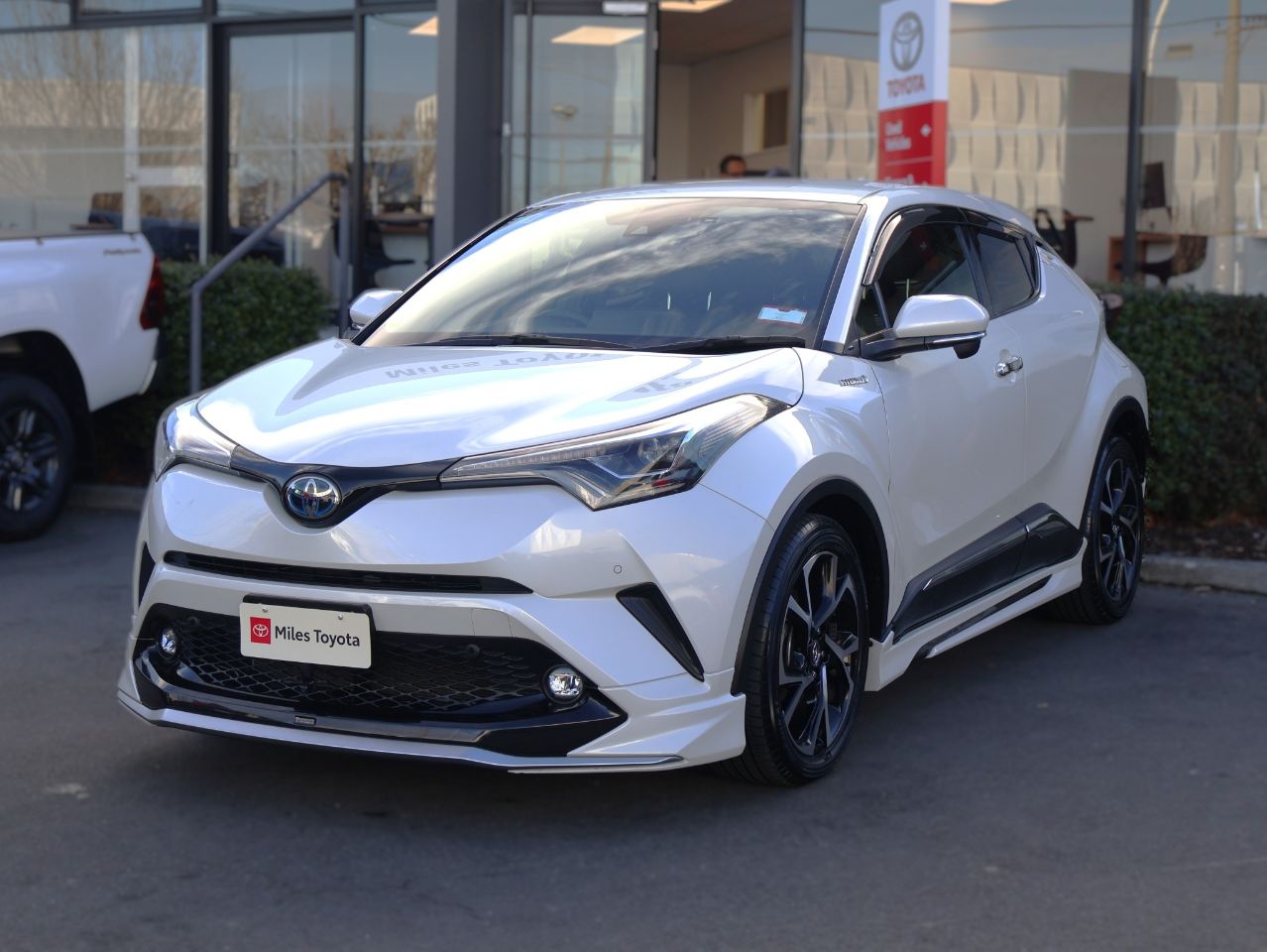 Vehicle image 3
