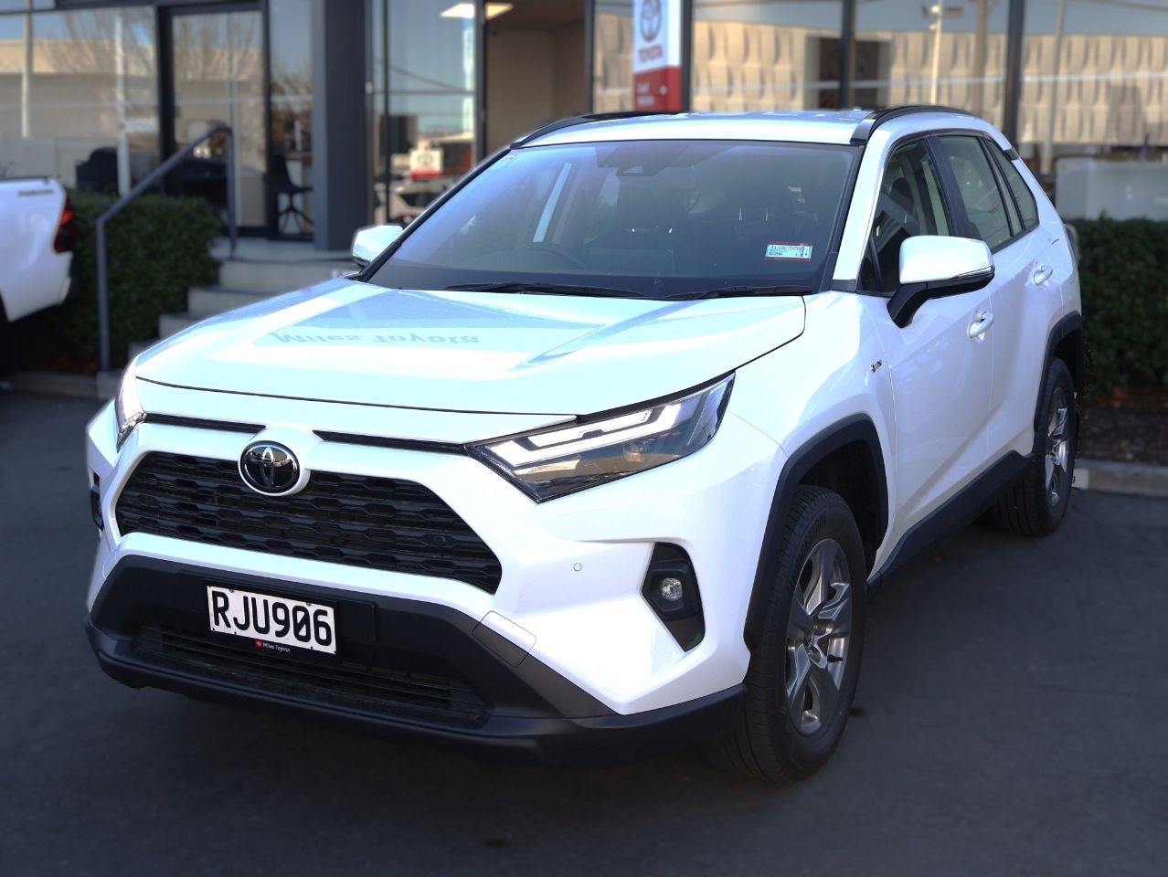 Vehicle image 3