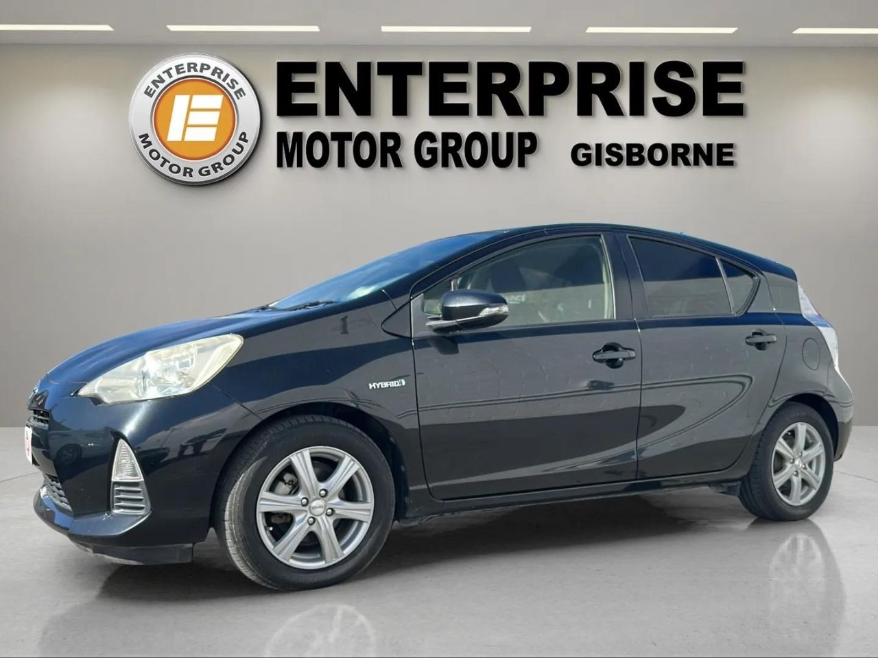 Vehicle image 4